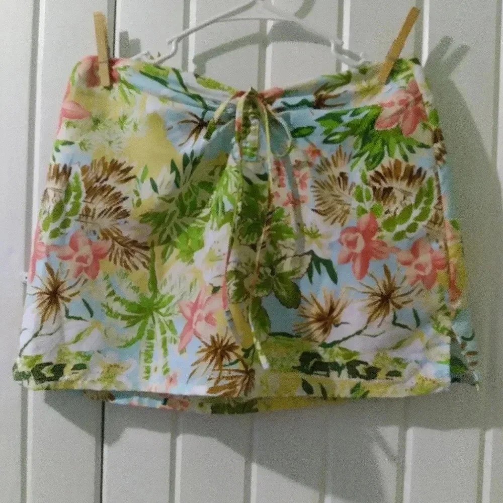 Charlotte Russe mini skirt-large like new